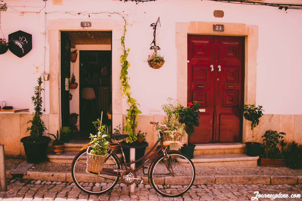 Picturesque streets of Loulé - Loulé  market - journeyplane.com